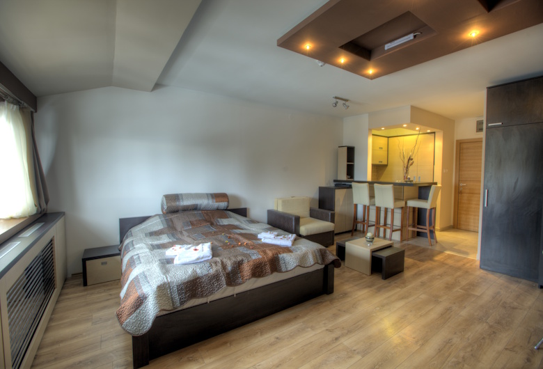 Desain-Studio-Apartemen-yang-Efisien-untuk-Memaksimalkan-Ruang-Terbatas-Benahin